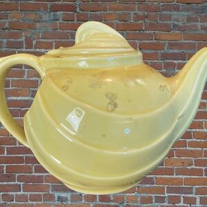 Elegant antique Yellow Ceramic hall Teapot